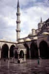 002Istanbul_jpg.jpg (23832 byte)