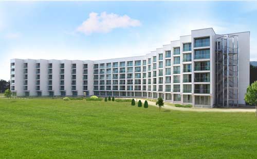 Hotel, CATEZ OB SAVI