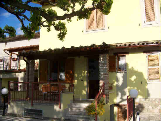 Appartamento e Casa Vacanze LA GULLA