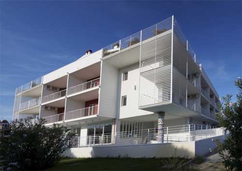 Case,Cerrano Services srl