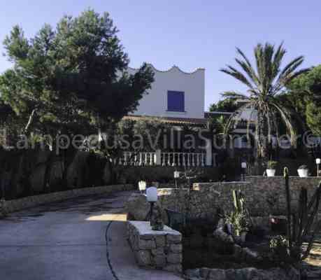 Foto Lampedusa (isole pelagie) villa nuova grande indipendente panoramica vista mare disponibile per le vacanze