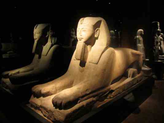 Foto Notturno al museo egizio